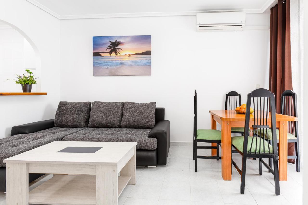 Arquitecto Larramendi Apartment Torrevieja Luaran gambar