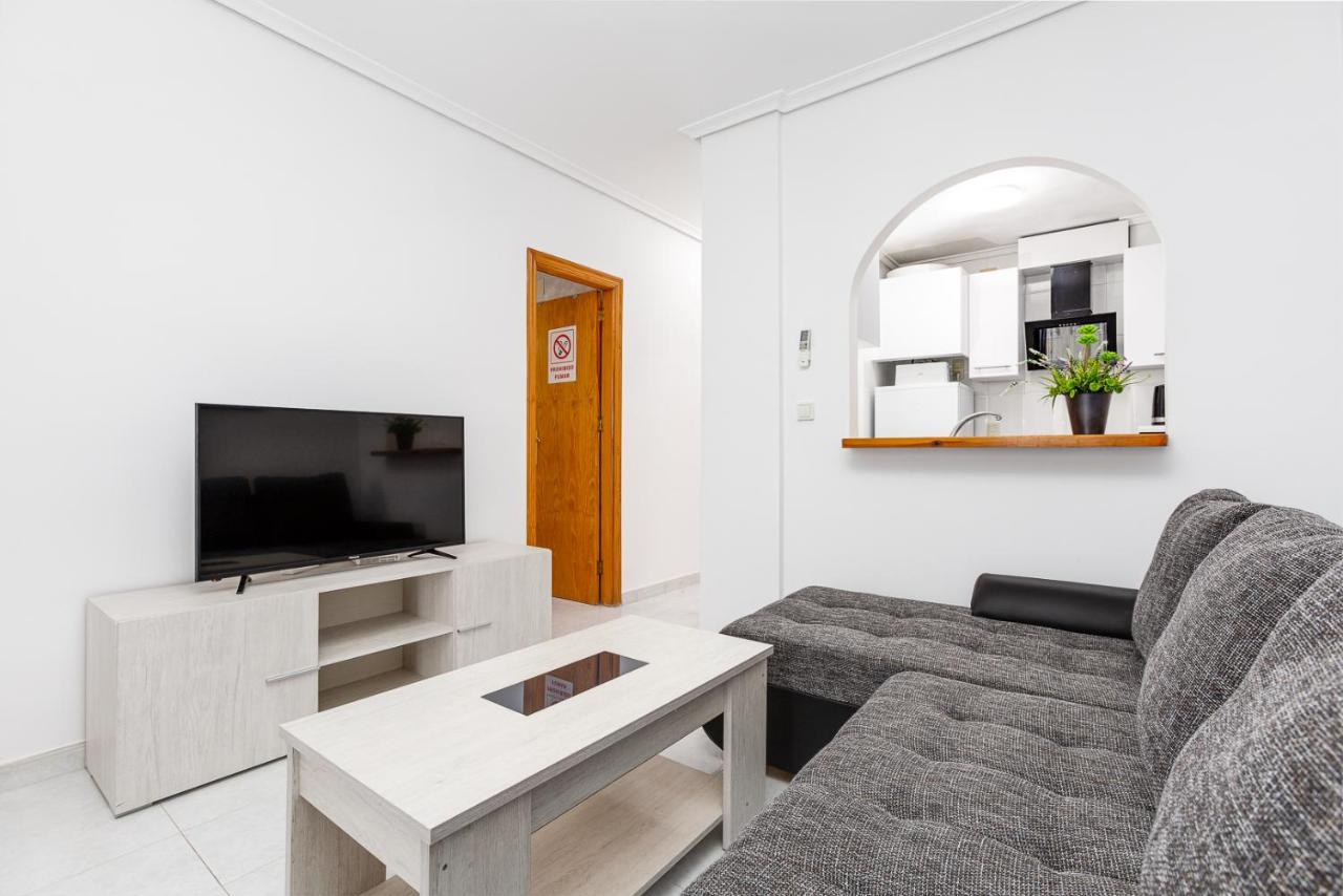 Arquitecto Larramendi Apartment Torrevieja Luaran gambar